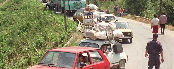 Избеглице напуштају Хрватску 1995. године Избеглице напуштају Хрватску 1995. године - Sputnik Србија