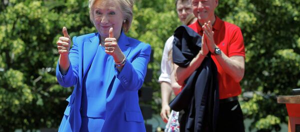 Хилари и Бил Клинтон Хилари и Бил Клинтон - Sputnik Србија