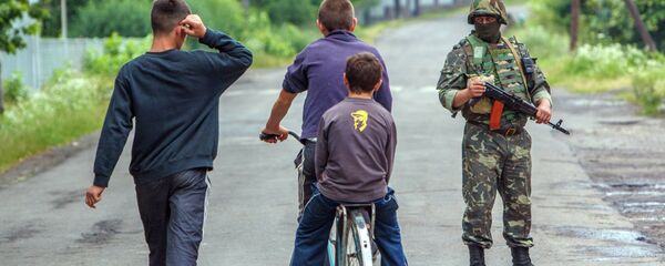 Украјинка војска у селу Макучеву - Sputnik Србија