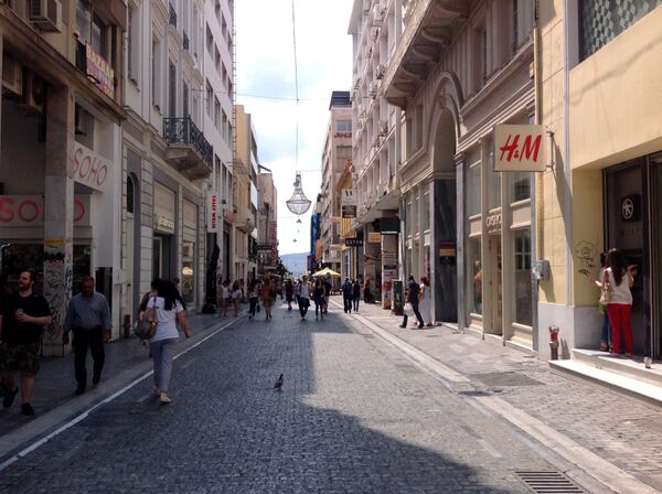 Mnogi Grci rasprodaju i svoju imovinu, a cene nekretnina dostigle su najnižu tačku u poslednjih 15 godina. - Sputnik Srbija