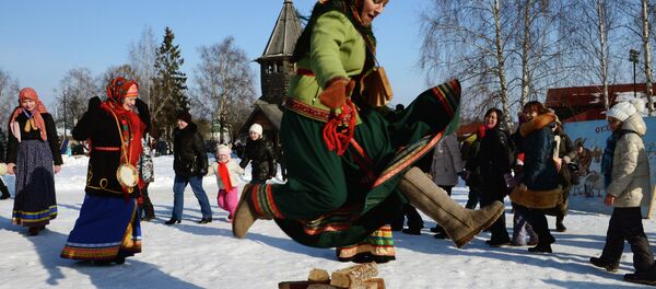 Ruska dobrodošlica proleću: Tradicija slovenskog festivala palačinki - Sputnik Srbija