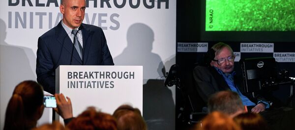 Јури Милнер и Стивен Хокинг - Sputnik Србија
