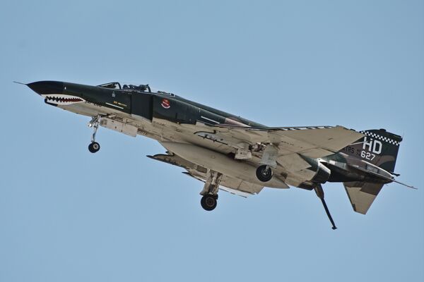 F-4 „fantom II“, supersonični lovac-bombarder F-4 „fantom II“, supersonični lovac-bombarder - Sputnik Srbija