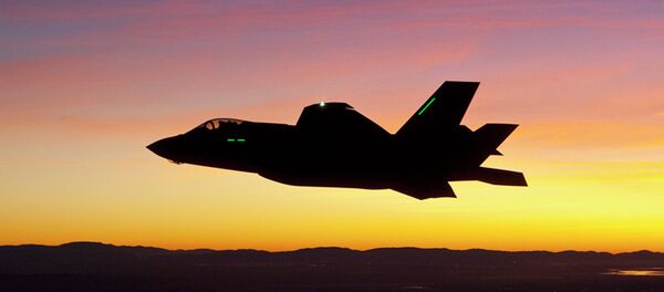 Združeni jurišni lovac F-35, borbeni avion pete generacije sa umanjenom uočljivošću - Sputnik Srbija