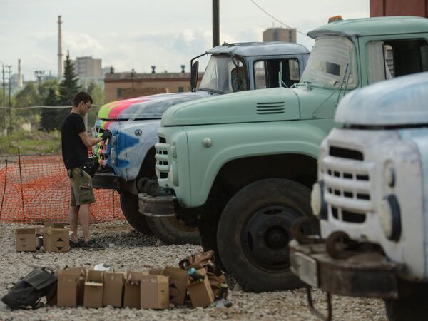 Stari ruski ZIL kamioni – moderna umetnost - Sputnik Srbija