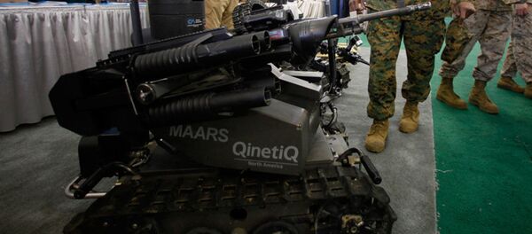 Napredni modularni oružani robotizovani sistem prikazan na Zapadnoj vojnoj mornaričkoj izložbi u vojnoj bazi „Kamp Pendlton“. Napredni modularni oružani robotizovani sistem prikazan na Zapadnoj vojnoj mornaričkoj izložbi u vojnoj bazi „Kamp Pendlton“. - Sputnik Srbija