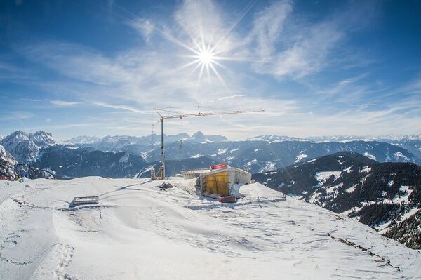 U saradnji sa uglednim britansko-iračkim arhitektom Zahom Hadidom stvoren je jedinstveni muzejski prostor. - Sputnik Srbija