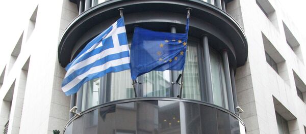 Zastave Grčke i EU na Grčkoj ambasadi u Briselu Zastave Grčke i EU na Grčkoj ambasadi u Briselu - Sputnik Srbija
