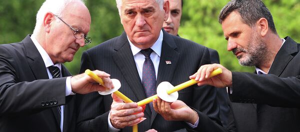 Tomislav Nikolić u Banstolu, parastos žrtvama Oluje Tomislav Nikolić u Banstolu, parastos žrtvama Oluje - Sputnik Srbija