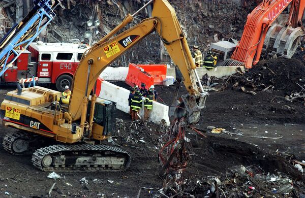 Њујоршки ватрогасци у акцији чишћења рушевина на Нултој тачки - Sputnik Србија