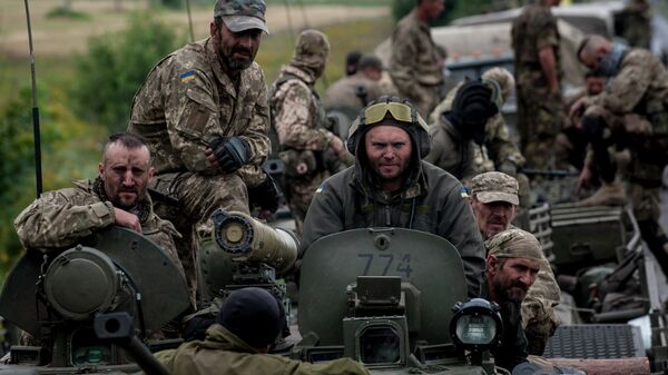 Украјински војници у близини Красноармијска у доњецком региону - Sputnik Србија