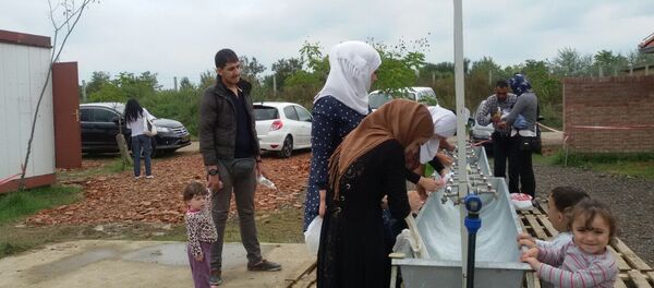 Српско-руски хуманитарни центар донирао је шаторе, ћебад и мобилни генератор, а немачки АСБ опрему за хигијену - Sputnik Србија