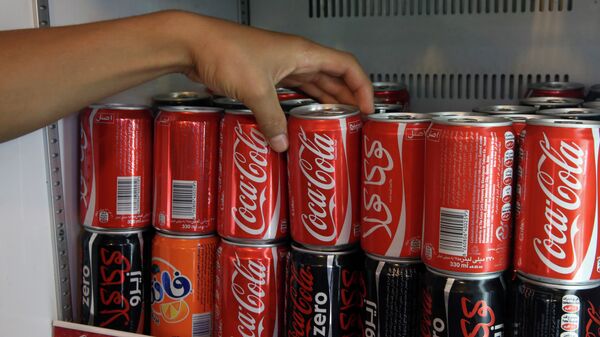 Kомпанија „Кока-кола” тврди да за гојазност нису крива газирана пића, већ мањак физичке активности - Sputnik Србија