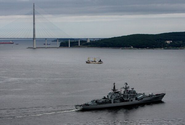 Поморска сарадња за мир: Руско-кинеске војне вежбе на Далеком истоку - Sputnik Србија
