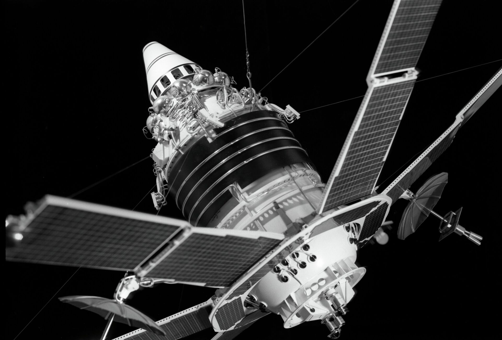 Kosmos Kosmos - Sputnik Srbija, 1920, 17.04.2025