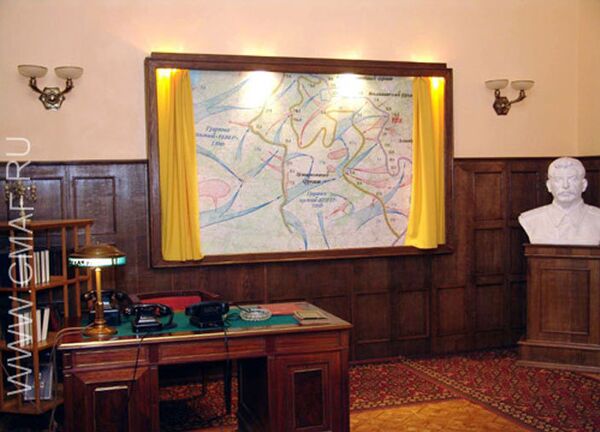 Bunker je cela mreža podzemnih tunela i hangara koja ima desetinu izlaza u raznim delovima Izmajlova Bunker je cela mreža podzemnih tunela i hangara koja ima desetinu izlaza u raznim delovima Izmajlova - Sputnik Srbija