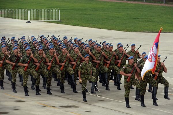 Srpski gardisti spremni za Tjenanmen (foto, video) Srpski gardisti spremni za Tjenanmen (foto, video) - Sputnik Srbija