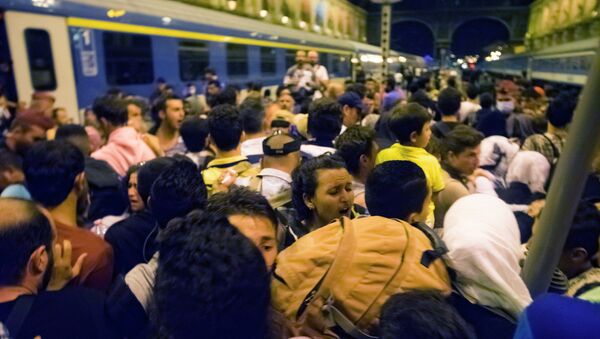 Migranti u Budimpešti - Sputnik Srbija