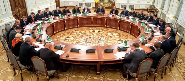 Predsednik Ukrajine Petro Porošenko na sednici SNBO - Sputnik Srbija