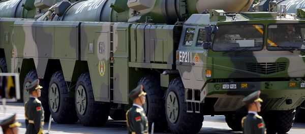 Противбродска балистичка ракета ДФ-21Д на паради у Пекингу у част 70. годишњице Победе у Другом светском рату Противбродска балистичка ракета ДФ-21Д на паради у Пекингу у част 70. годишњице Победе у Другом светском рату - Sputnik Србија