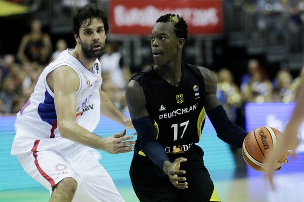 Милош Теодосић и Денис Шрудер на утакмици између Србије и Немачке, Еуробаскет 2015 - Sputnik Србија