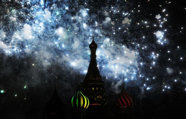 Војна музика са свих страна света: Фестивал „Спаска кула 2015“ у Москви - Sputnik Србија