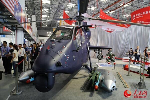 Helikopter Z-19E je opremljen protivtenkovskim projektilima Helikopter Z-19E je opremljen protivtenkovskim projektilima - Sputnik Srbija