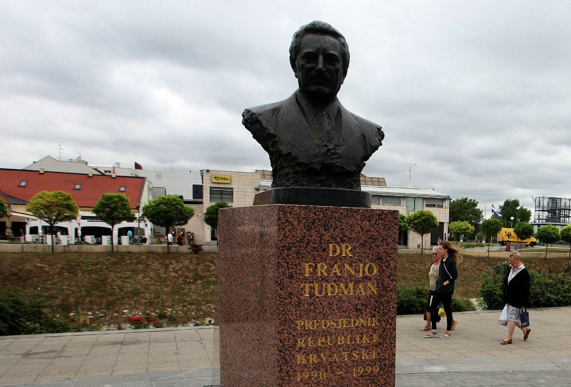 Споменик Фрањи Туђману у Вуковару - Sputnik Србија, 1920, 29.09.2022