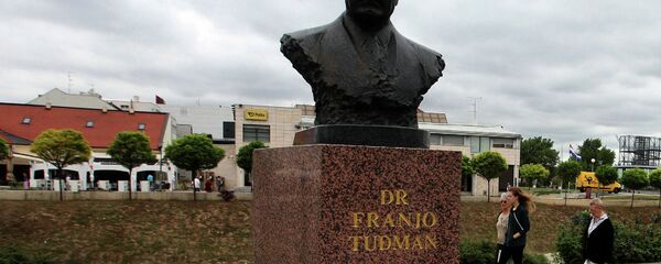 Споменик Фрањи Туђману у Вуковару - Sputnik Србија