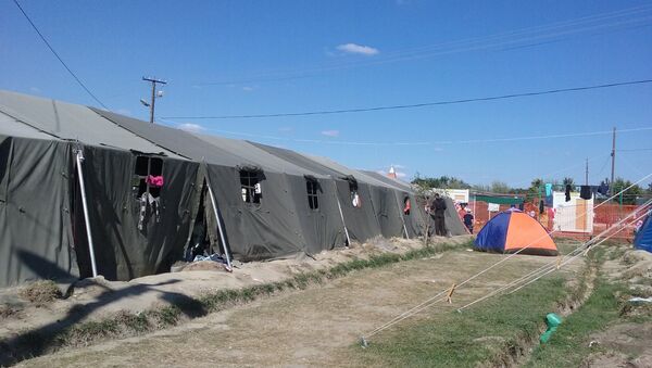 Шатори у избегличком кампу Кањижа - Sputnik Србија
