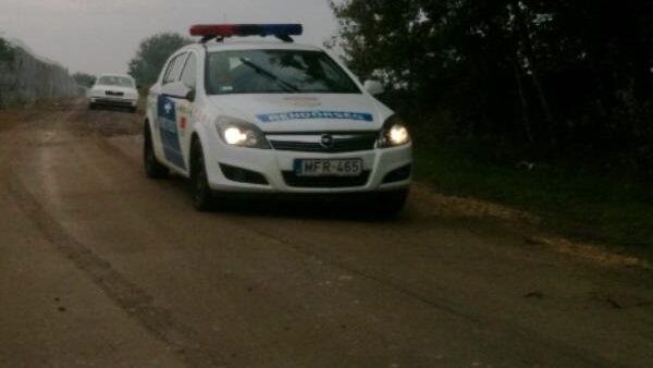 Mađarska policija na granici - Sputnik Srbija