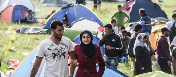 Мигранти на граници Мигранти на граници - Sputnik Србија