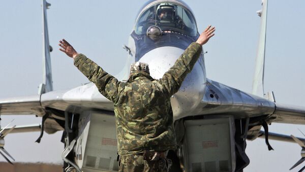 Руски авион А-50 на писти ваздухопловне базе у Минску - Sputnik Србија