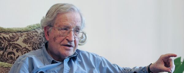 Ноам Чомски - Sputnik Србија