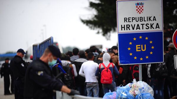 Izbeglice na graničnom prelazu Tovarnik, Hrvatska - Sputnik Srbija