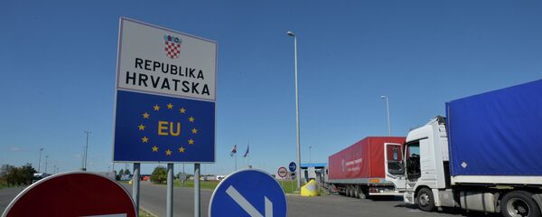 Kamioni na hrvatskoj granici Kamioni na hrvatskoj granici - Sputnik Srbija