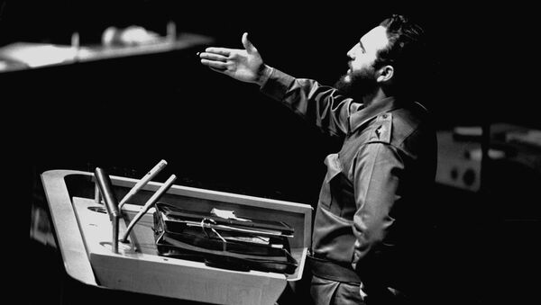Фидел Кастро говори у Уједињеним нацијама 1960. године - Sputnik Србија