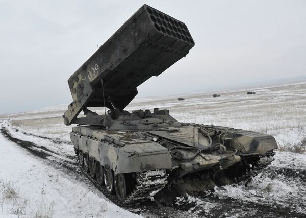 TOS-1A, varijanta TOS-1 Pinokio, sovjetskog višecevnog raketnog lansera TOS-1A, varijanta TOS-1 Pinokio, sovjetskog višecevnog raketnog lansera - Sputnik Srbija