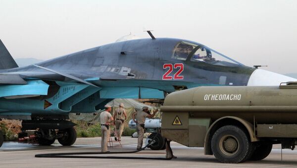 Руски авиони Су-34 на аеродрому код Латакије - Sputnik Србија