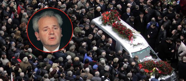 11. marta 2006. umro Slobodan Milošević, bivši predsednik SRJ u pritvoru Haškog tribubala 11. marta 2006. umro Slobodan Milošević, bivši predsednik SRJ u pritvoru Haškog tribubala - Sputnik Srbija