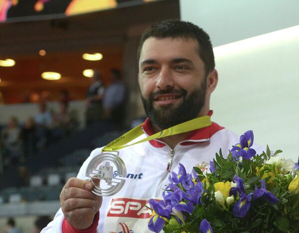 Asmir Kolašinac dobacio do srebra (Video) - Sputnik Srbija