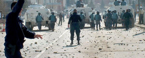 Погром Срба 17- марта 2004. године. - Косовска Митровица Погром Срба 17- марта 2004. године. - Косовска Митровица - Sputnik Србија