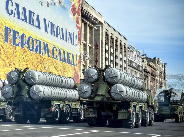 SAD žele da se parada za Dan pobede održi u Kijevu (Video) - Sputnik Srbija