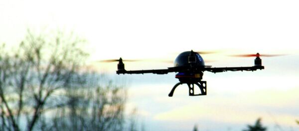 Dron Dron - Sputnik Srbija