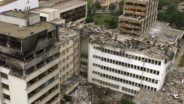 An aerial view taken 15 June 1999 of the Pristina central post office which was destoyed by NATO bombing. - Sputnik Srbija