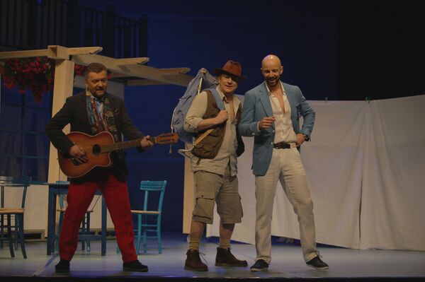 Мјузикл „Мама миа!“ - Драган Вујић Вујке, Владимир Савић и Слободан Стефановић - Sputnik Србија