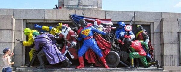 Оскрнављени споменик Совјетској армији у Бугарској - Sputnik Србија